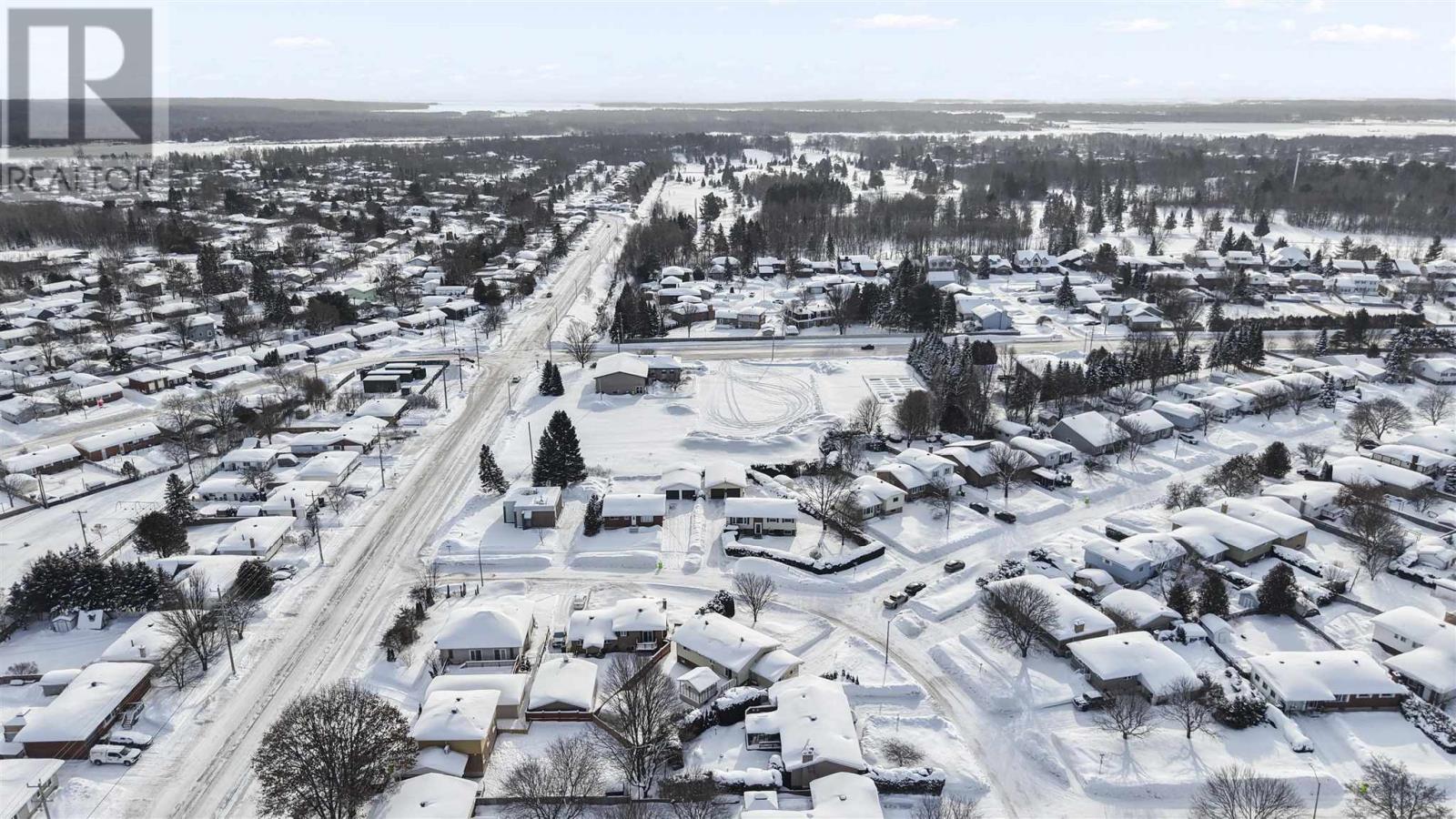 16 Chartwell Dr, Sault Ste. Marie, Ontario P6A 6A2 - Photo 38 - SM260137