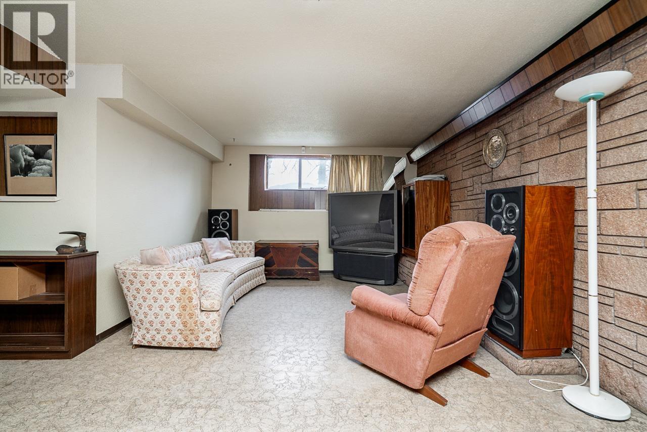 Listing Picture 18 of 40 : 2655 E 53 AVENUE, Vancouver / 溫哥華 - 魯藝地產 Yvonne Lu Group - MLS Medallion Club Member