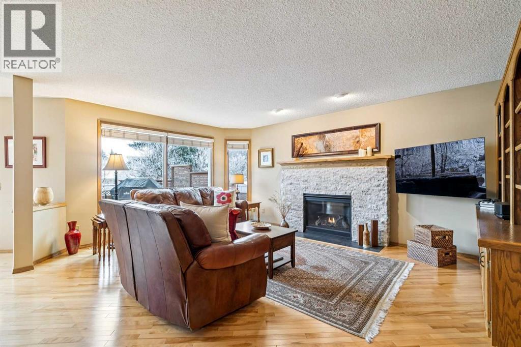 75 Shawnee Crescent, Calgary, Alberta  T2Y 1W4 - Photo 9 - A2276077