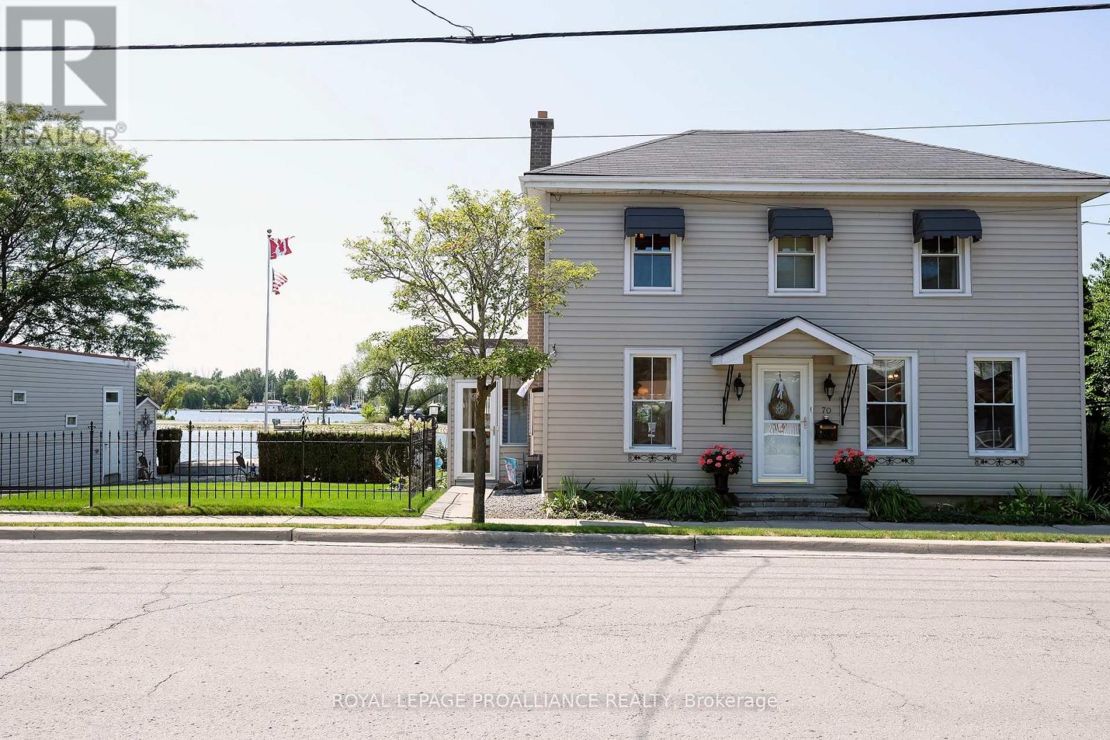 70 Front Street S, Belleville (Belleville Ward), Ontario  K8N 2Y3 - Photo 1 - X12740258