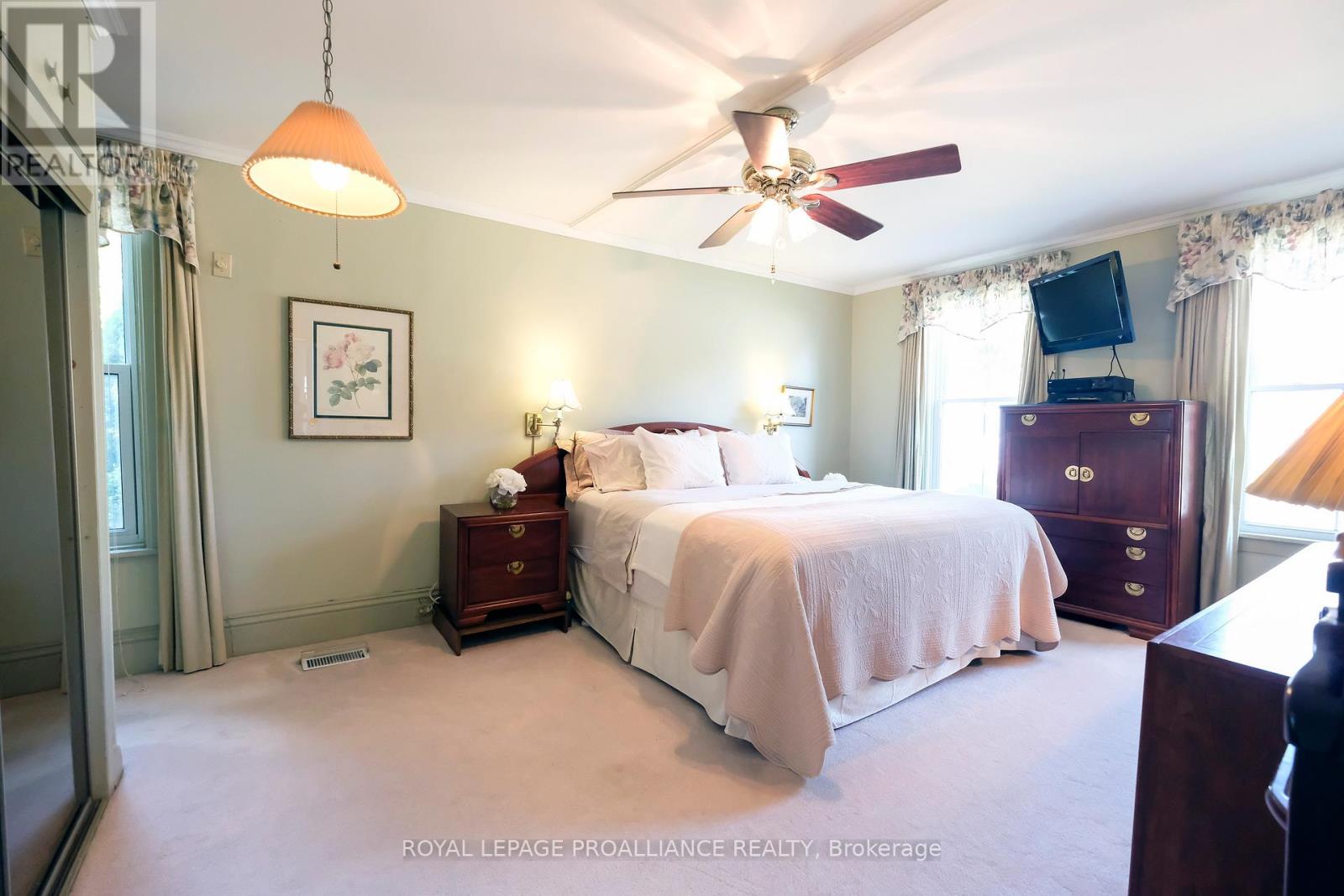 70 Front Street S, Belleville (Belleville Ward), Ontario  K8N 2Y3 - Photo 13 - X12740258