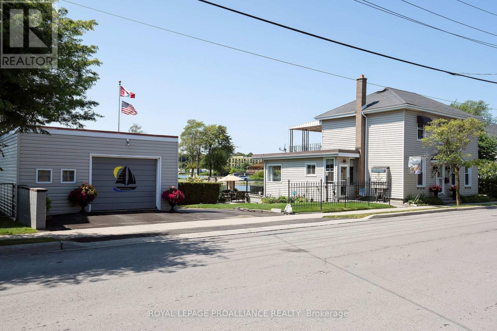 70 Front Street S, Belleville (Belleville Ward), Ontario  K8N 2Y3 - Photo 2 - X12740258