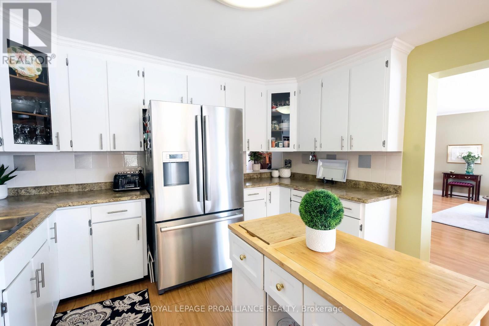 70 Front Street S, Belleville (Belleville Ward), Ontario  K8N 2Y3 - Photo 8 - X12740258