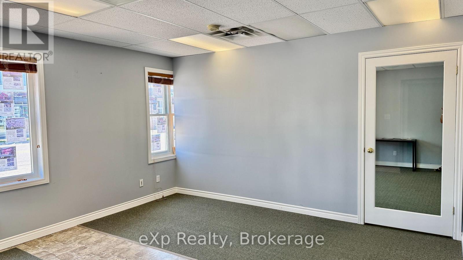 414 10th Street, Hanover, Ontario N4N 1P6 - Photo 5 - X12740246