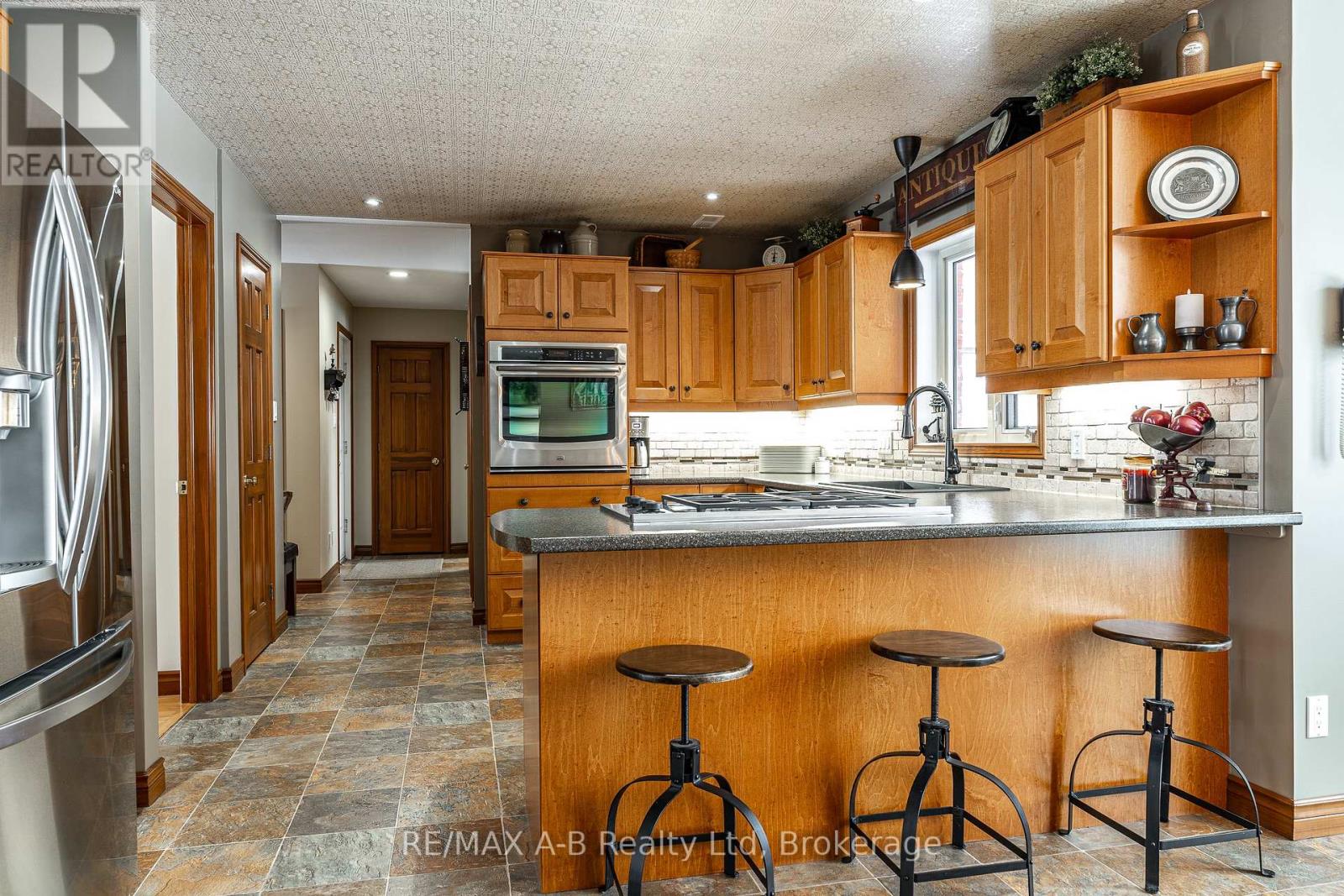 197 Boyce Street, Perth South, Ontario  N0K 1X0 - Photo 18 - X12740328