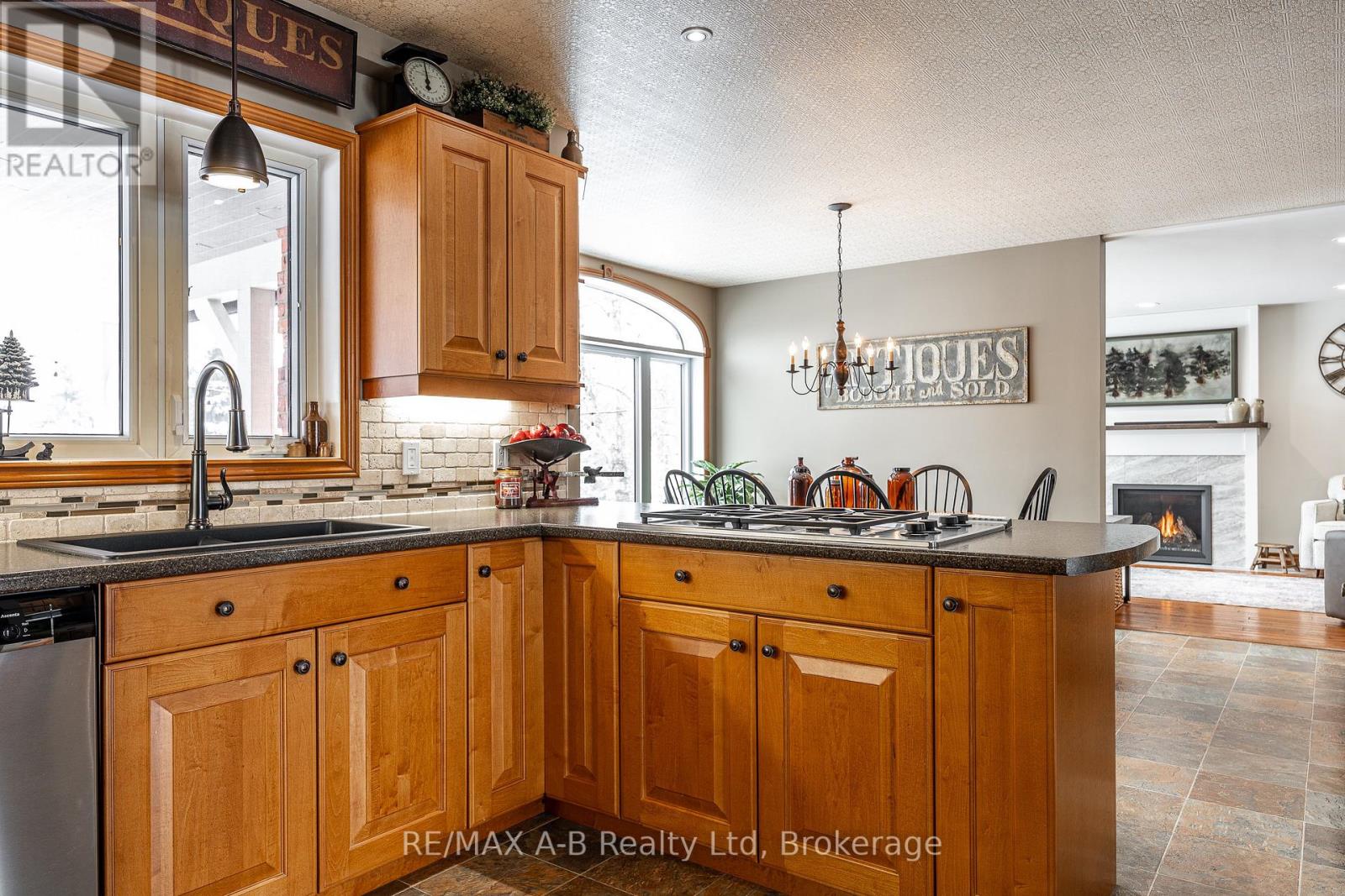 197 Boyce Street, Perth South, Ontario  N0K 1X0 - Photo 20 - X12740328