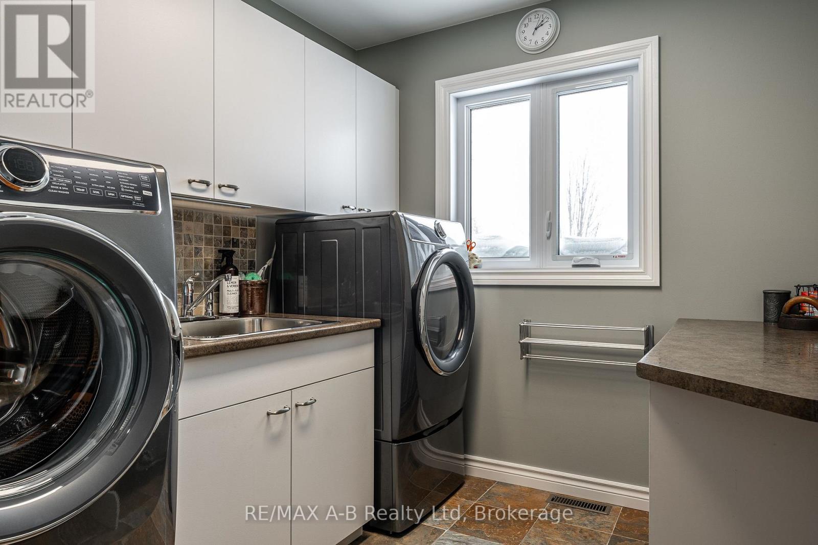 197 Boyce Street, Perth South, Ontario  N0K 1X0 - Photo 23 - X12740328