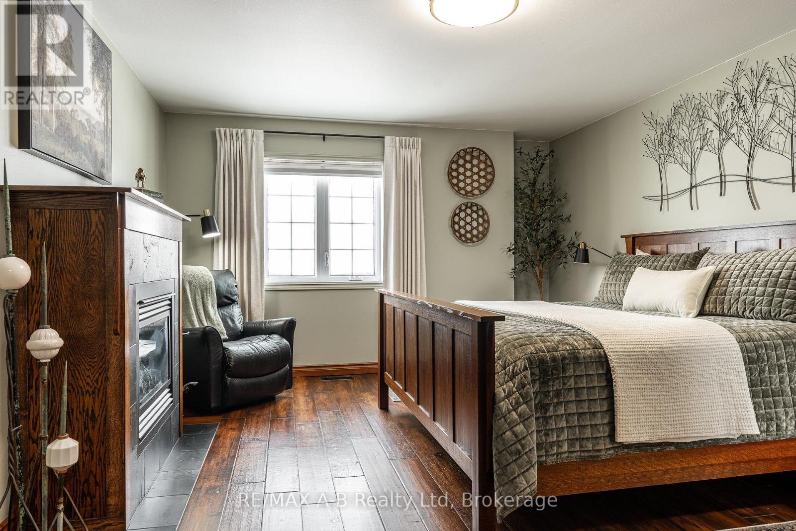 197 Boyce Street, Perth South, Ontario  N0K 1X0 - Photo 25 - X12740328