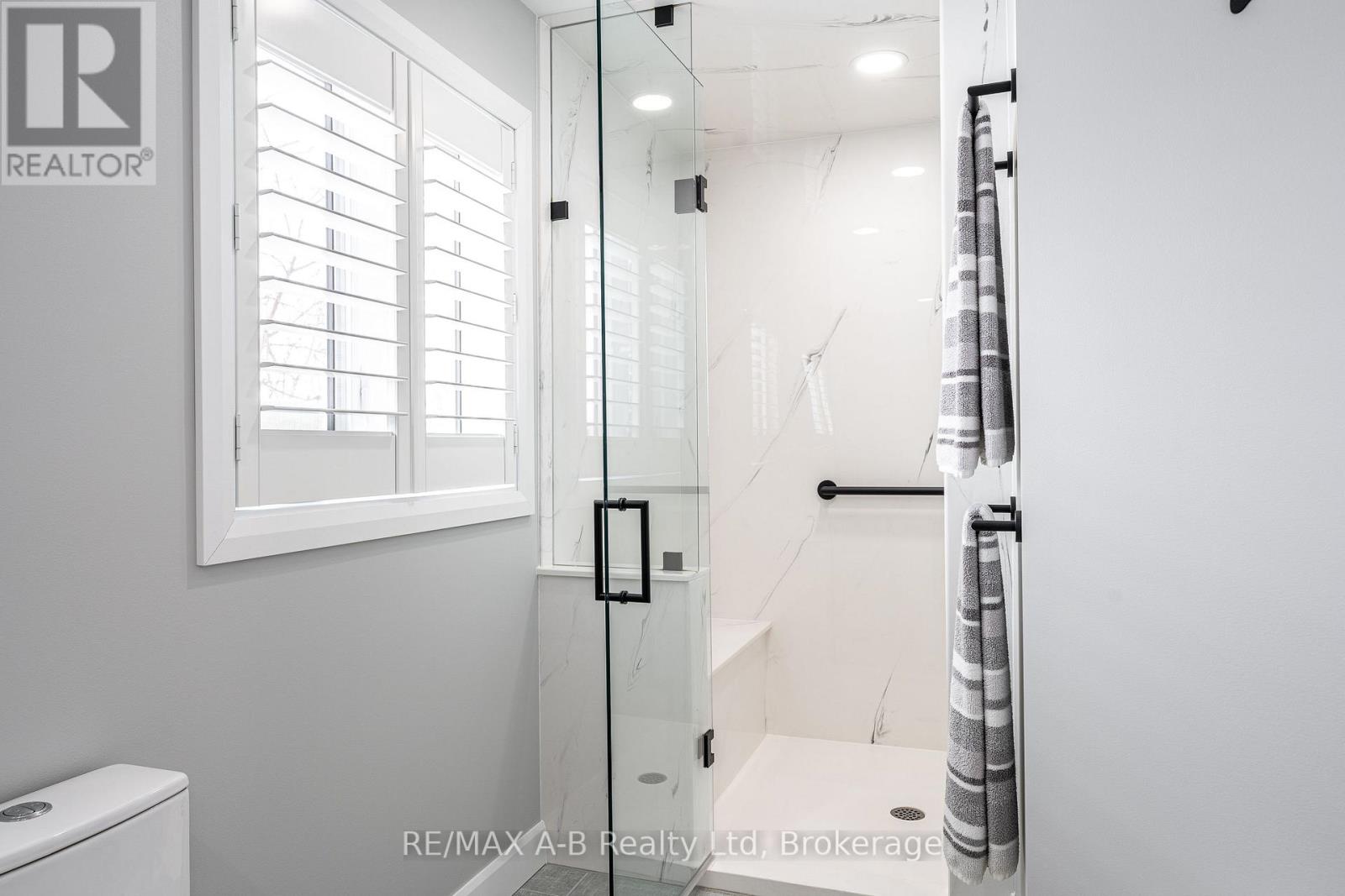 197 Boyce Street, Perth South, Ontario  N0K 1X0 - Photo 29 - X12740328