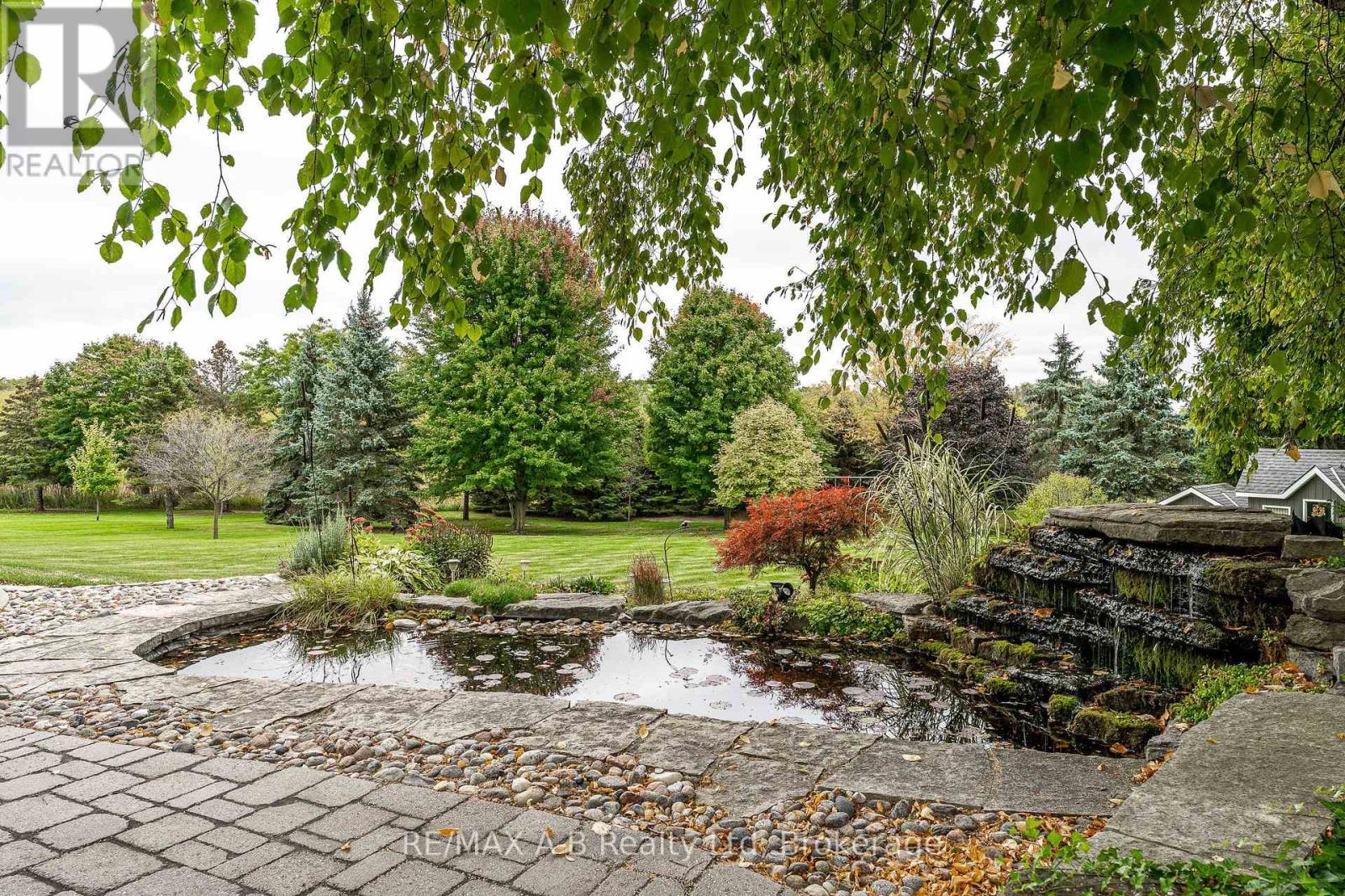 197 Boyce Street, Perth South, Ontario  N0K 1X0 - Photo 37 - X12740328