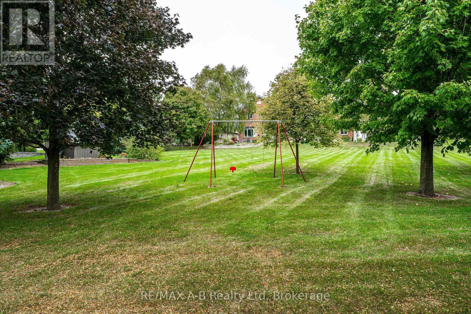 197 Boyce Street, Perth South, Ontario  N0K 1X0 - Photo 44 - X12740328