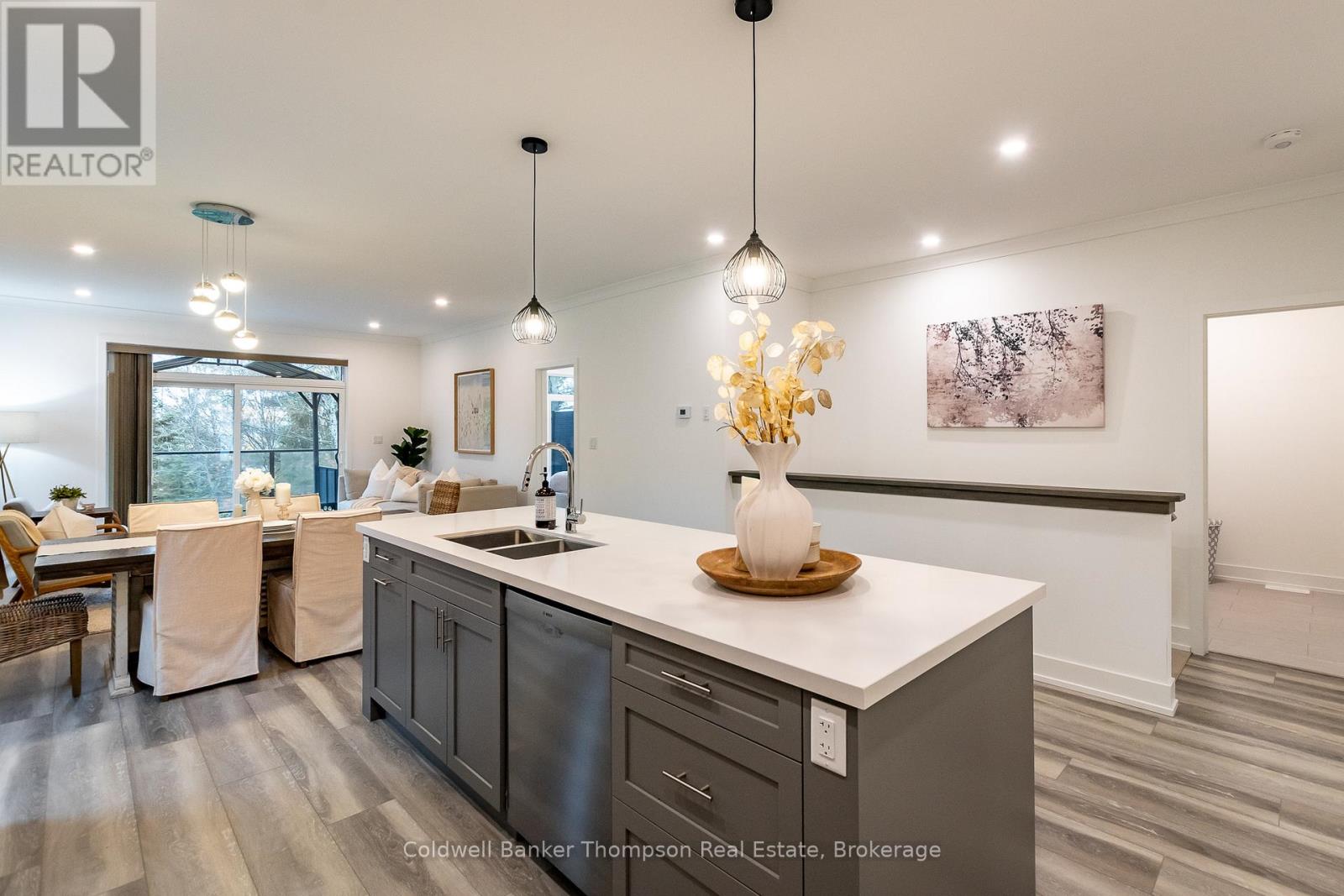 37 Jack Street, Huntsville, Ontario  P1H 0G4 - Photo 3 - X12740342