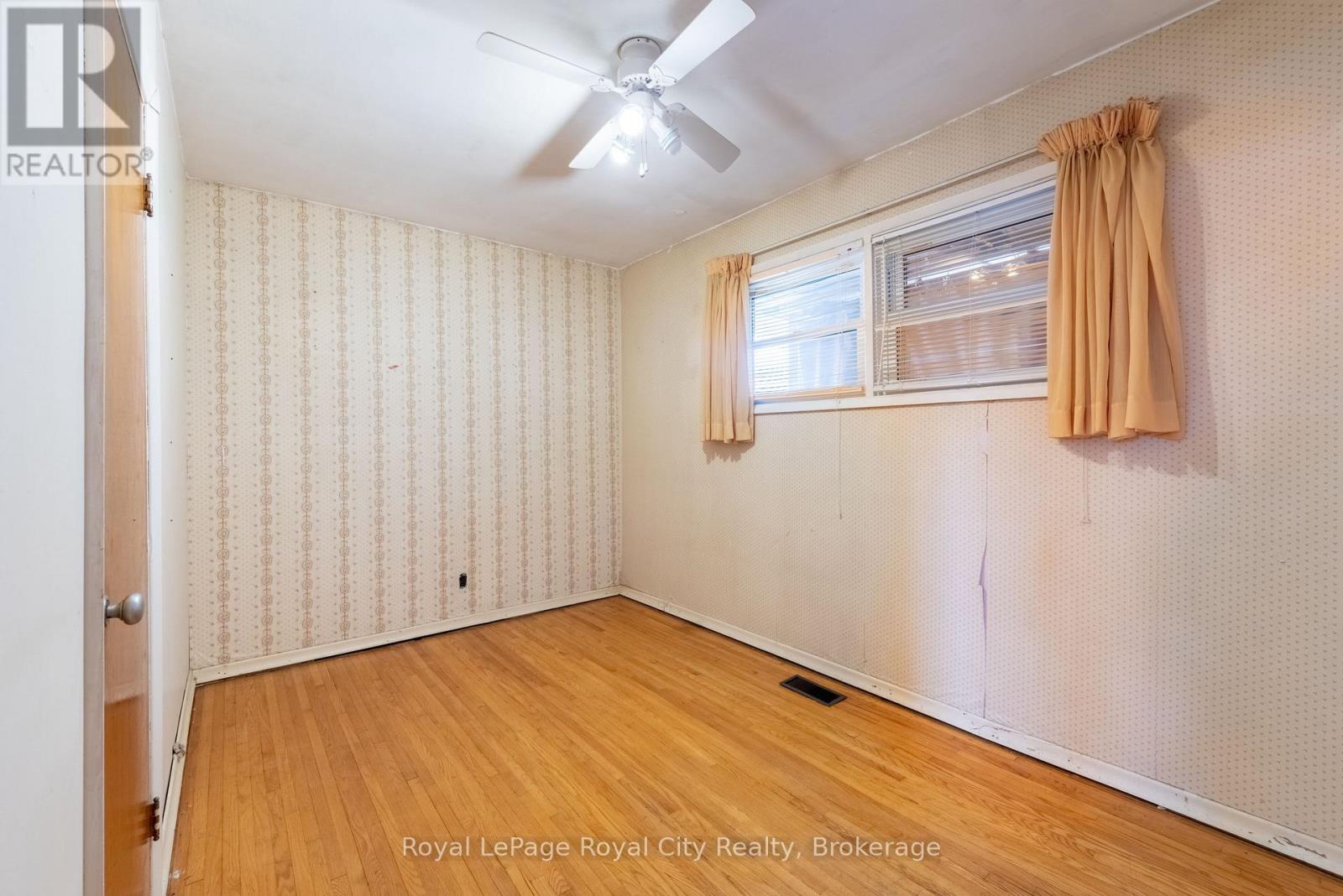 35 Dumbarton Street, Guelph, Ontario  N1E 3T4 - Photo 16 - X12740356