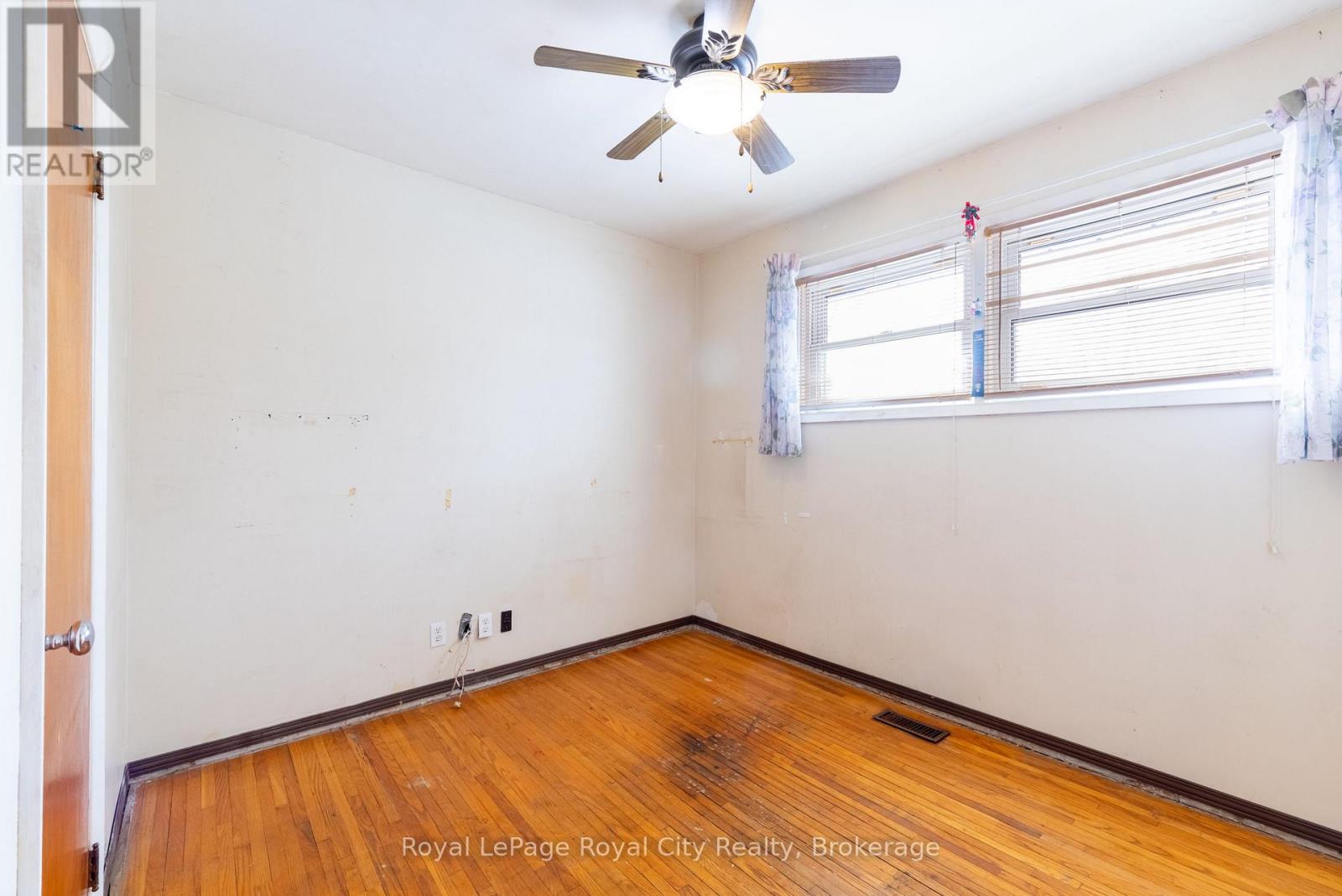 35 Dumbarton Street, Guelph, Ontario  N1E 3T4 - Photo 22 - X12740356