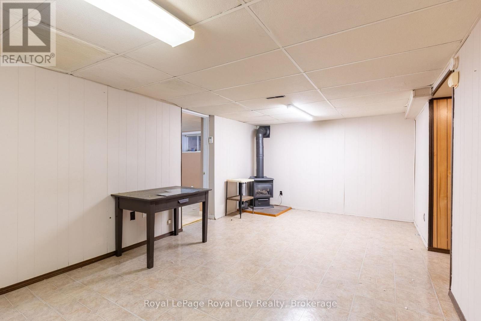 35 Dumbarton Street, Guelph, Ontario  N1E 3T4 - Photo 27 - X12740356