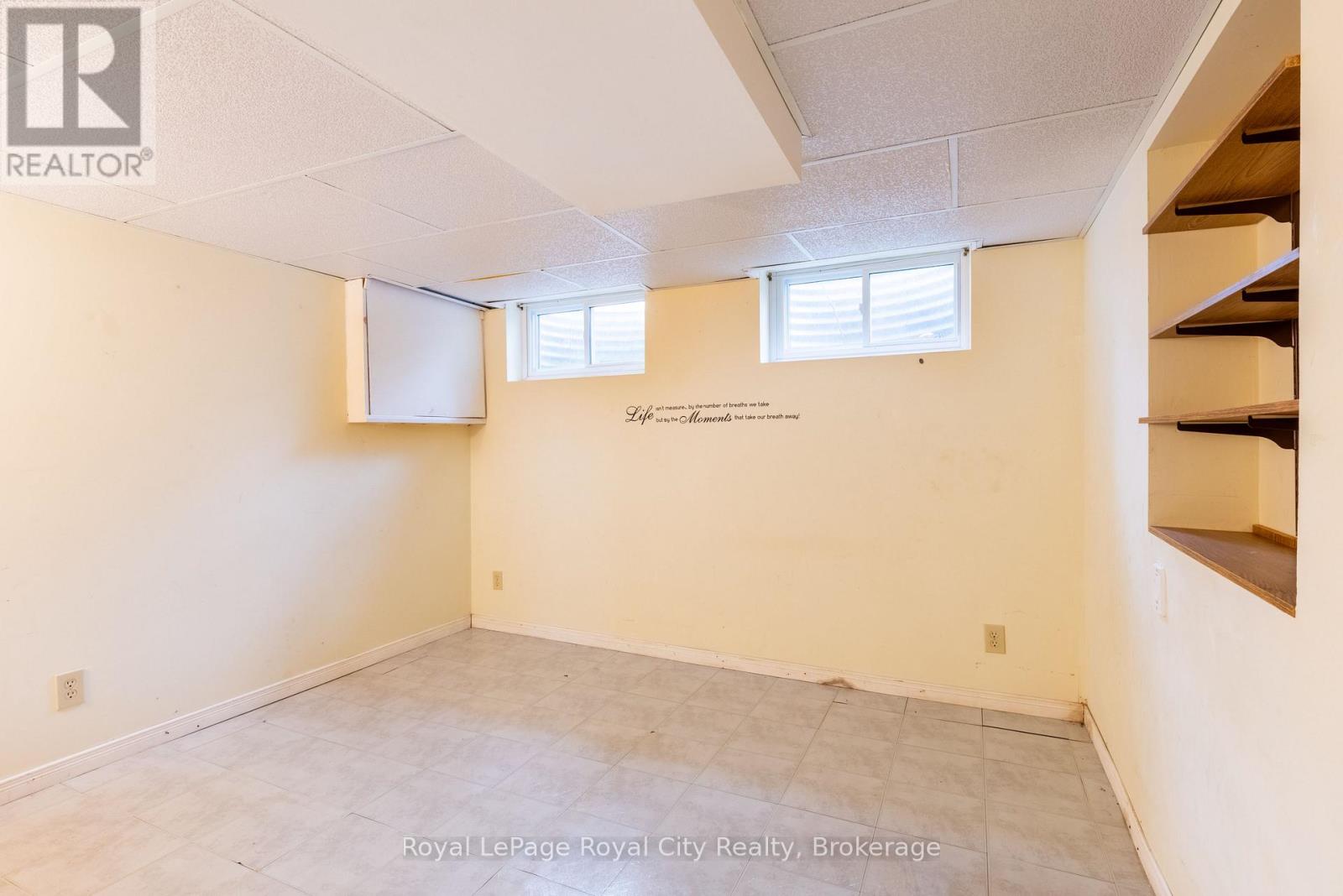 35 Dumbarton Street, Guelph, Ontario  N1E 3T4 - Photo 28 - X12740356