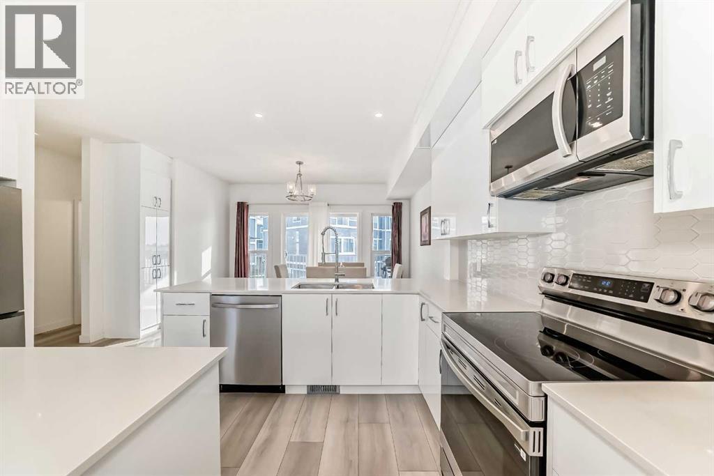 205, 33 Merganser Drive W, Chestermere, Alberta  T1X 2S2 - Photo 6 - A2281064