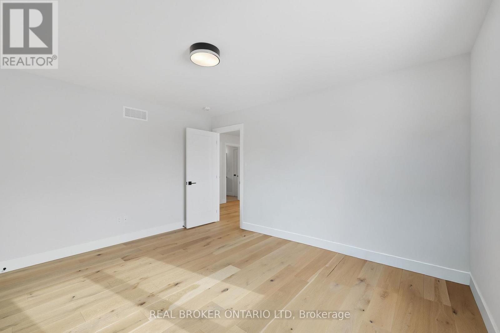 1600 Medway Park Drive, London North, Ontario  N6G 3W1 - Photo 36 - X12740378