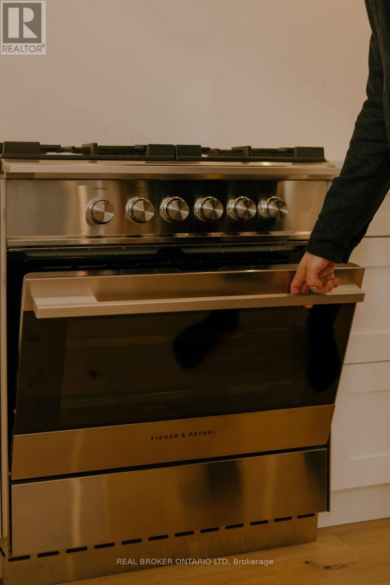 1600 Medway Park Drive, London North, Ontario  N6G 3W1 - Photo 9 - X12740378