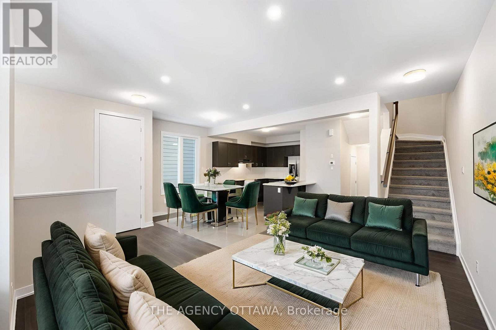 112 Ryan Reynolds Way, Ottawa, Ontario K4A 5T4 - Photo 13 - X12740364