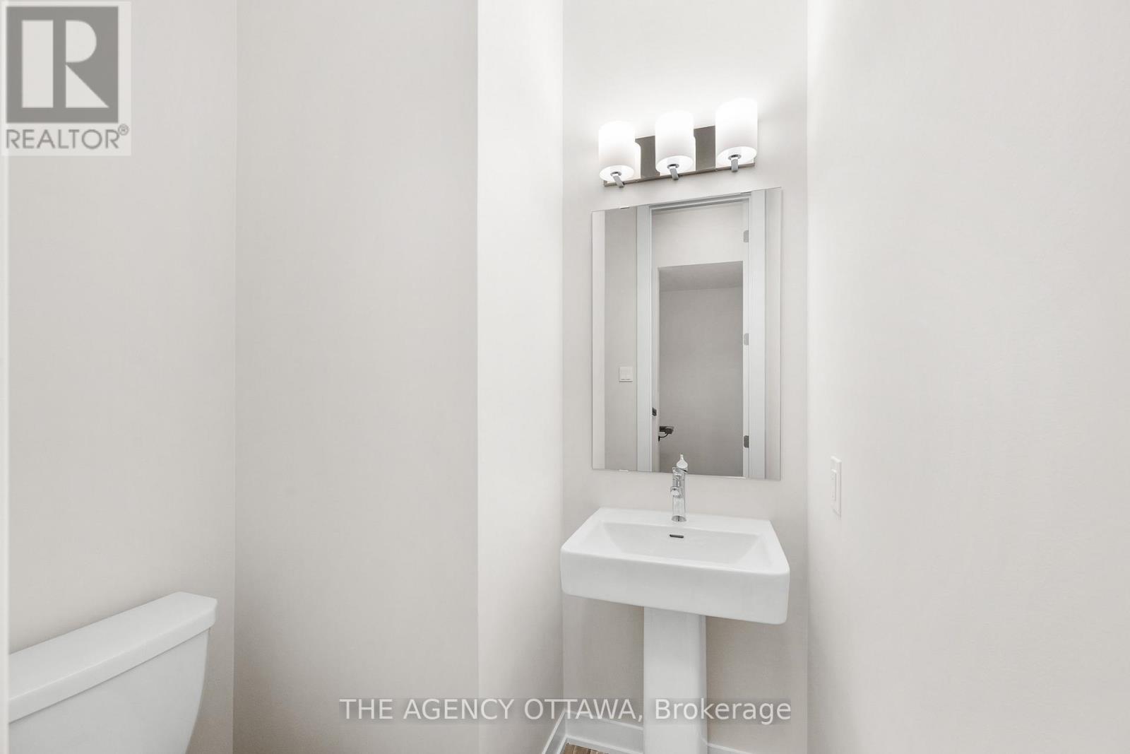 112 Ryan Reynolds Way, Ottawa, Ontario K4A 5T4 - Photo 19 - X12740364