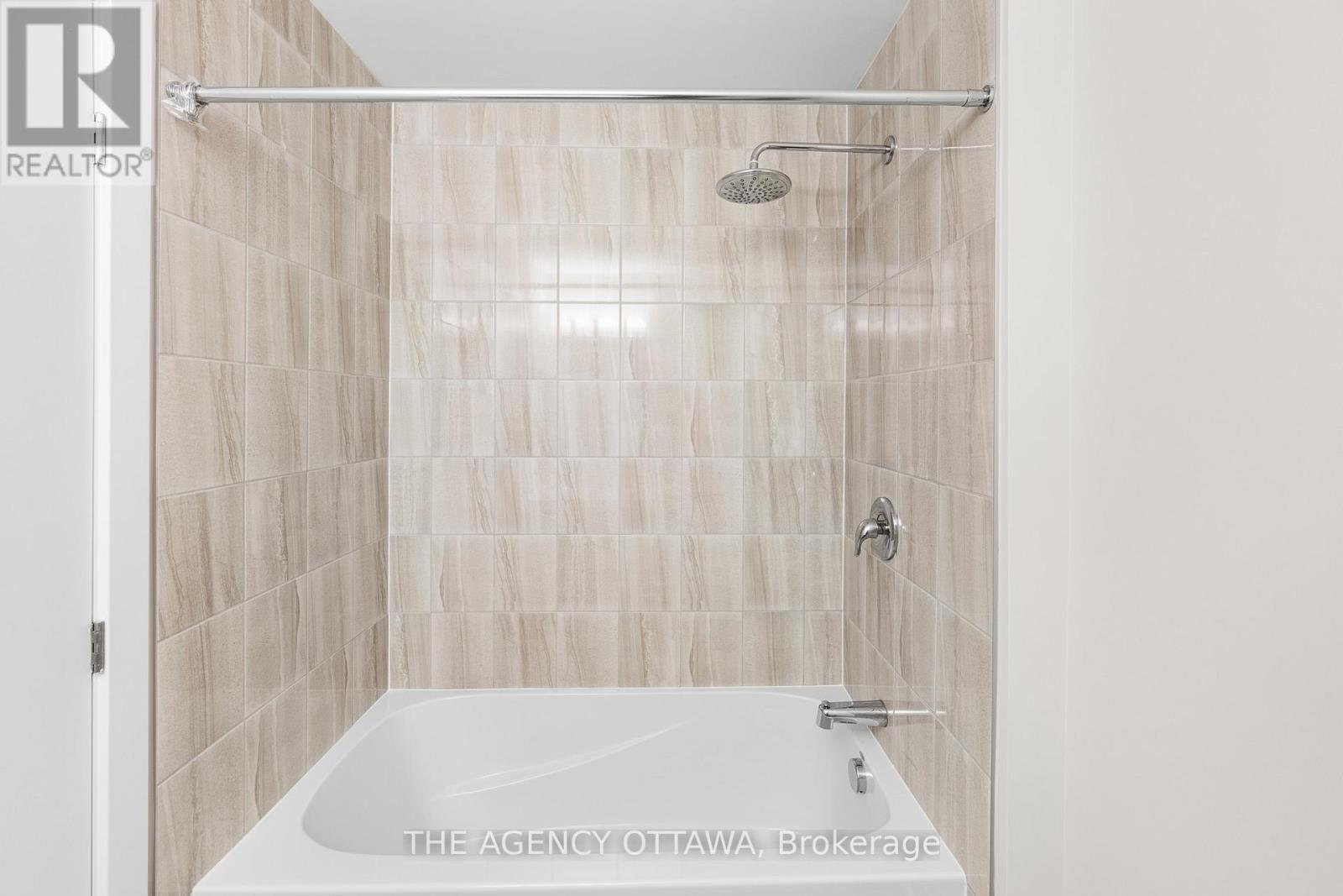 112 Ryan Reynolds Way, Ottawa, Ontario K4A 5T4 - Photo 23 - X12740364