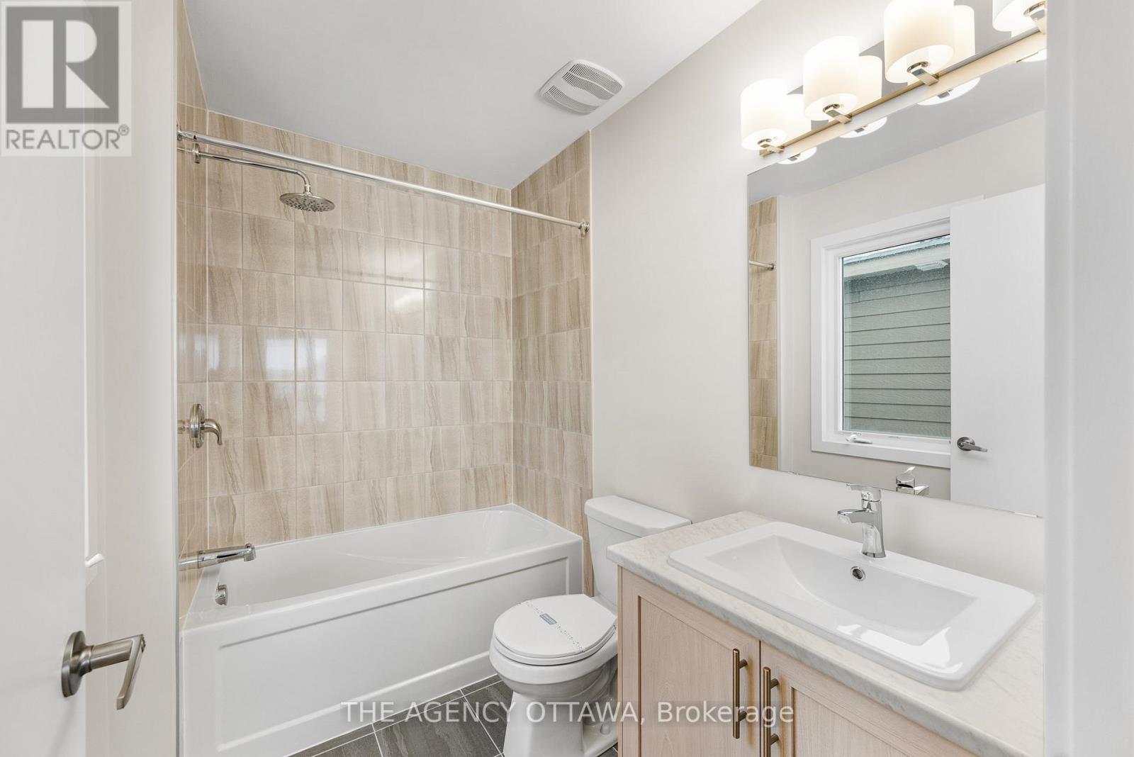 112 Ryan Reynolds Way, Ottawa, Ontario K4A 5T4 - Photo 29 - X12740364