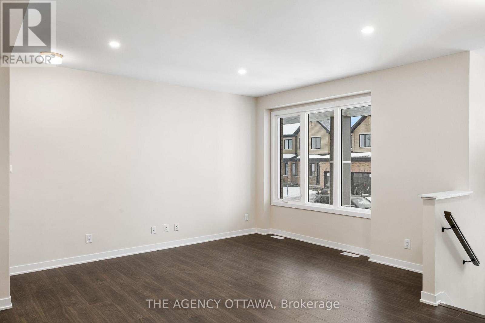 112 Ryan Reynolds Way, Ottawa, Ontario K4A 5T4 - Photo 9 - X12740364