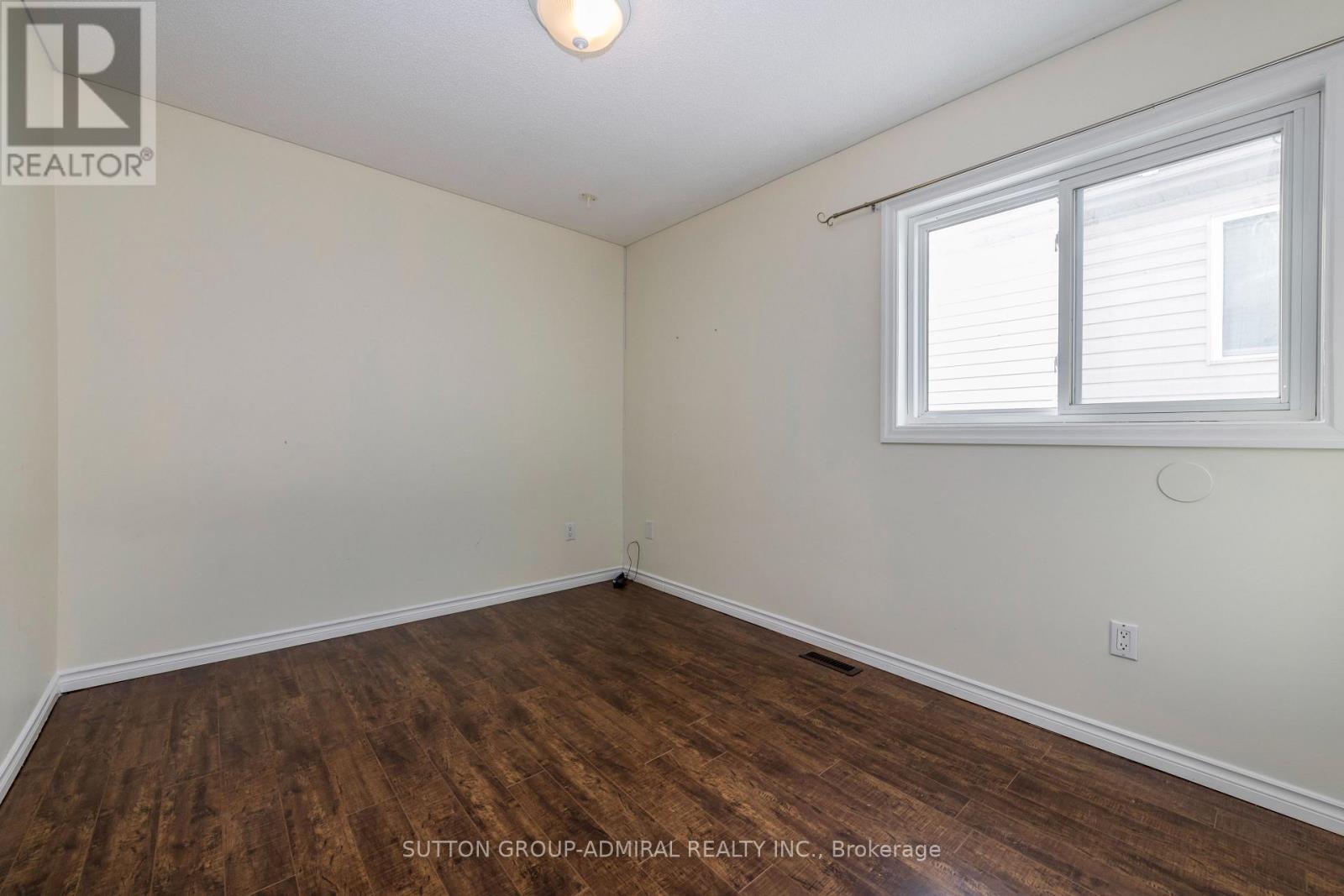 64 Copeman Crescent, Barrie, Ontario  L4N 8B4 - Photo 11 - S12736440