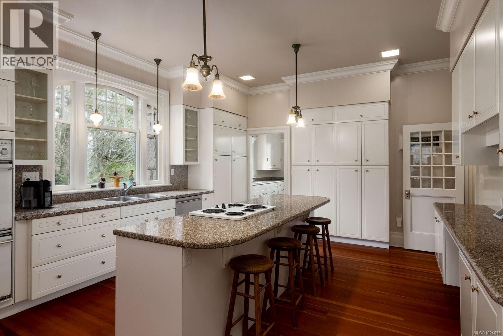 3175 Beach Dr, Oak Bay, British Columbia  V8R 6L7 - Photo 29 - 1024635