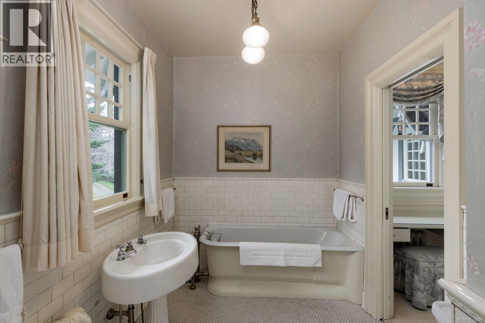 3175 Beach Dr, Oak Bay, British Columbia  V8R 6L7 - Photo 51 - 1024635