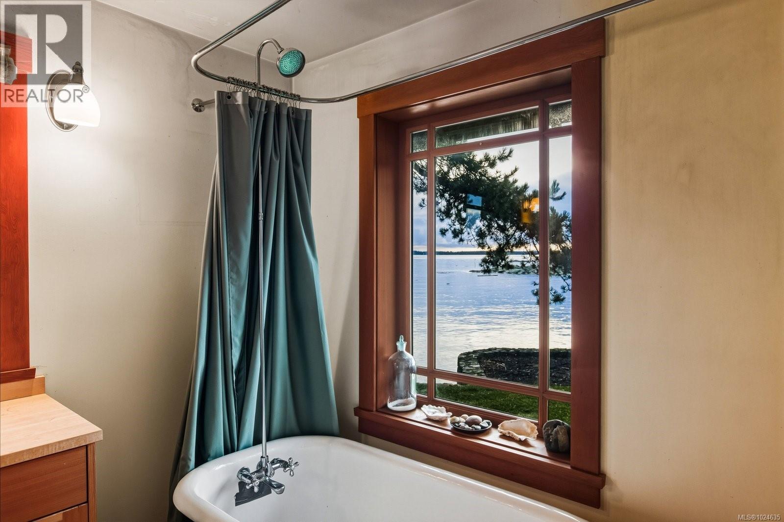 3175 Beach Dr, Oak Bay, British Columbia  V8R 6L7 - Photo 70 - 1024635