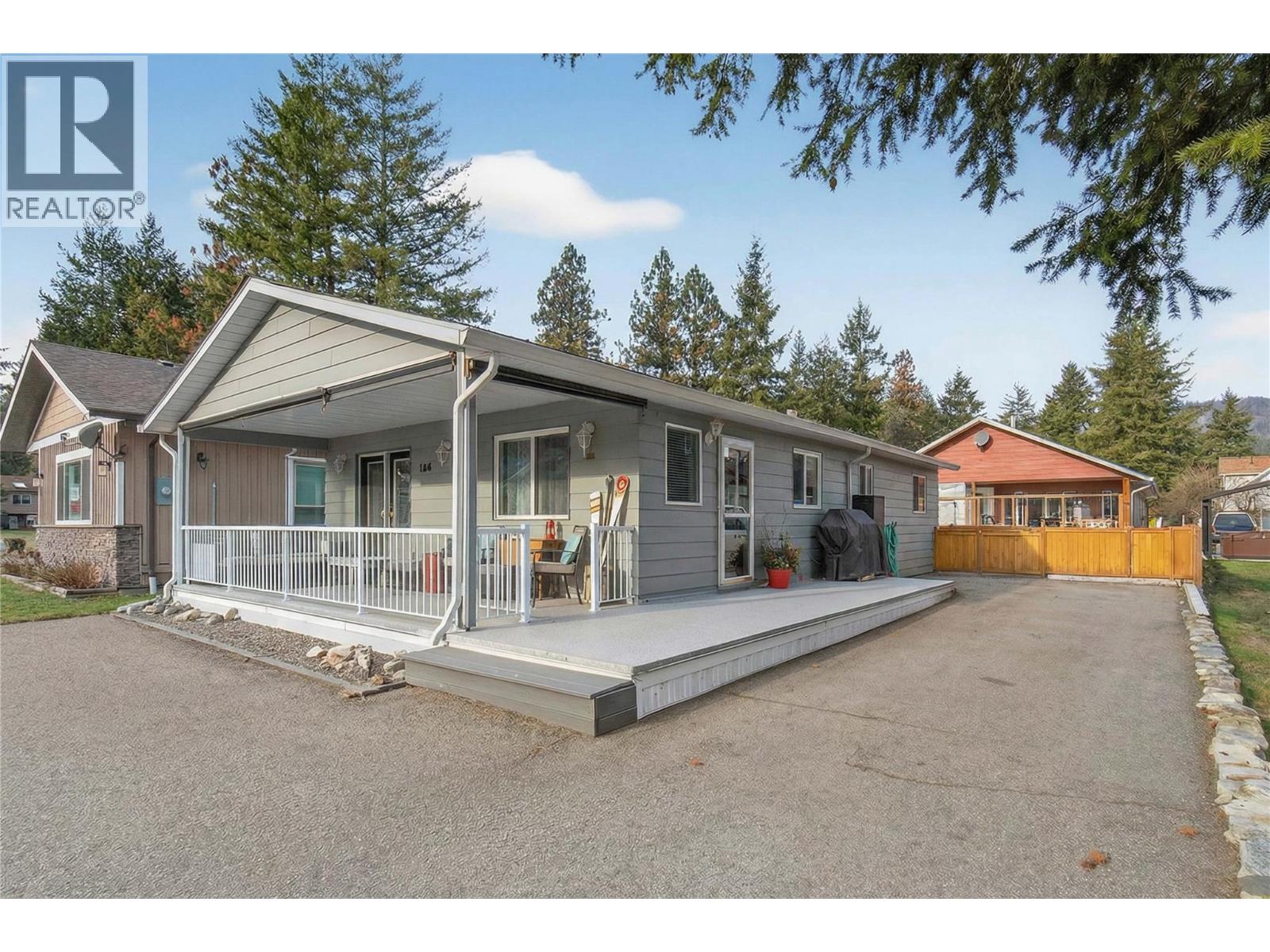 206 Falcon Avenue, Vernon, British Columbia  V1H 2A1 - Photo 2 - 10374278