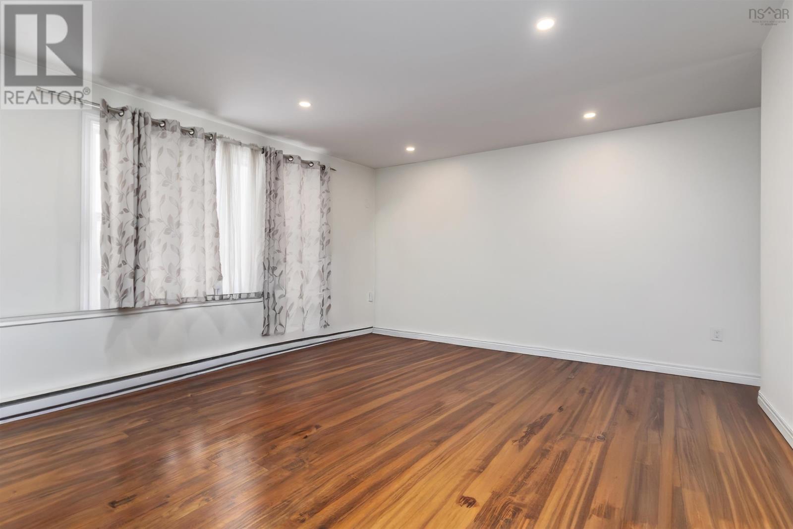 8a Marilyn Drive, Dartmouth, Nova Scotia  B2Y 3X8 - Photo 4 - 202601211