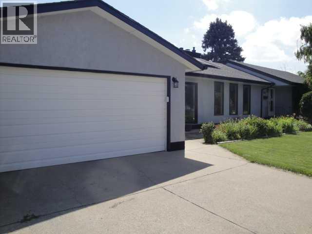 1611 24 Street S, Lethbridge, Alberta  T1K 2M2 - Photo 1 - A2239618