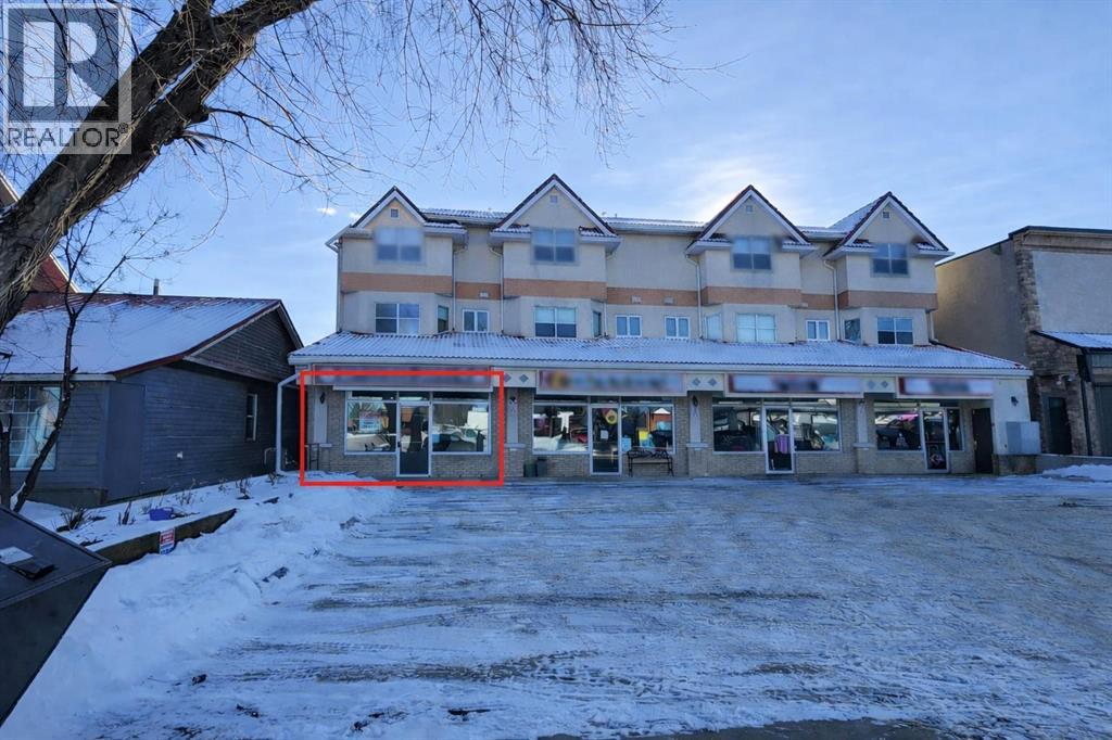 101, 227 3 Avenue, Strathmore, Alberta