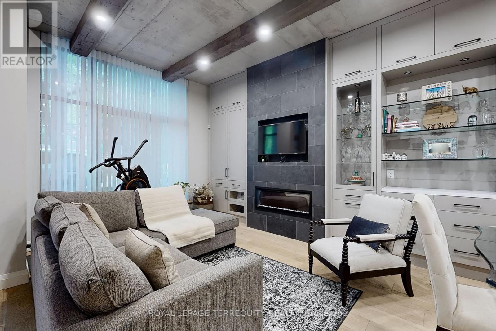 293 Mutual Street, Toronto, Ontario  M4Y 1X6 - Photo 2 - C12740198