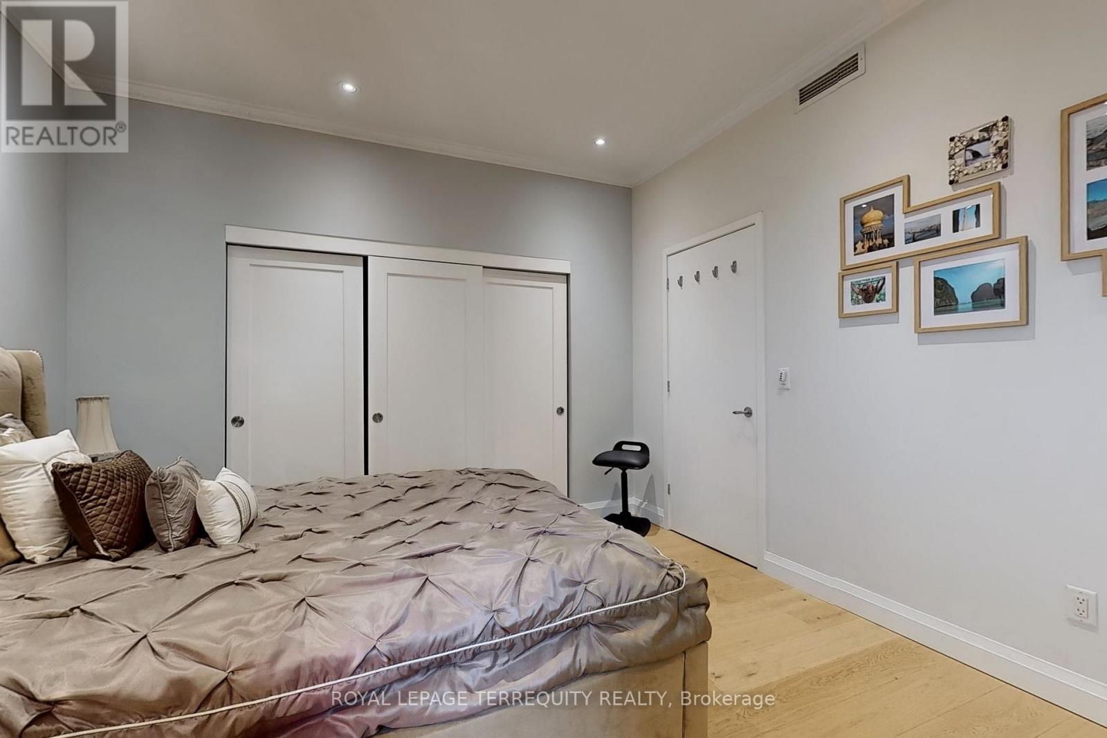 293 Mutual Street, Toronto, Ontario  M4Y 1X6 - Photo 20 - C12740198