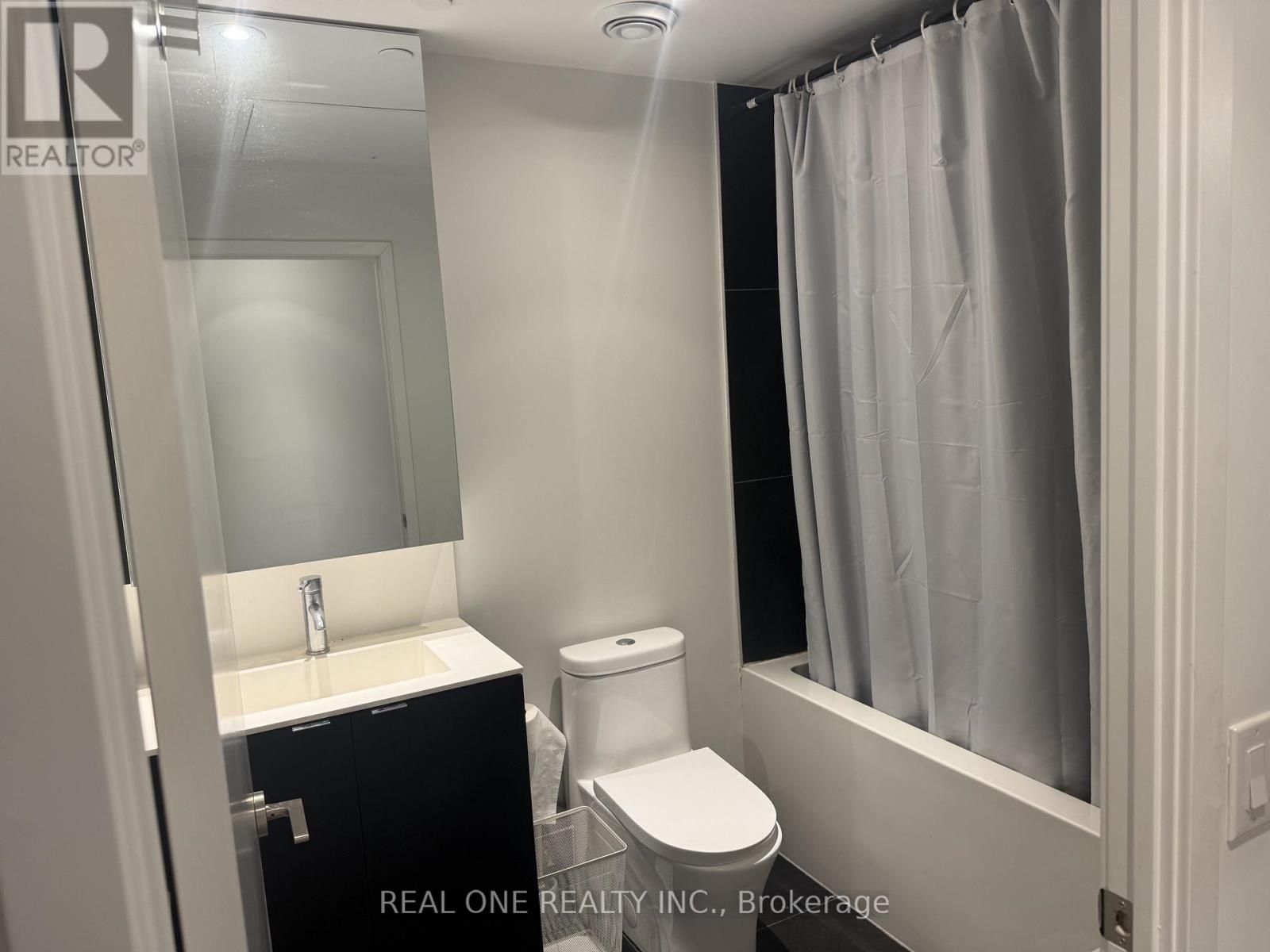 1519 - 20 Edward Street, Toronto, Ontario  M5G 1C9 - Photo 2 - C12740214