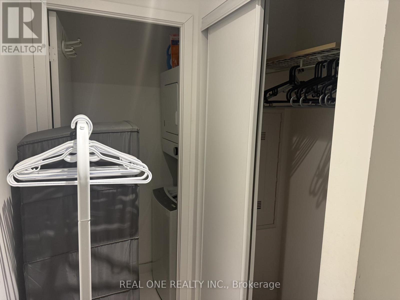 1519 - 20 Edward Street, Toronto, Ontario  M5G 1C9 - Photo 3 - C12740214