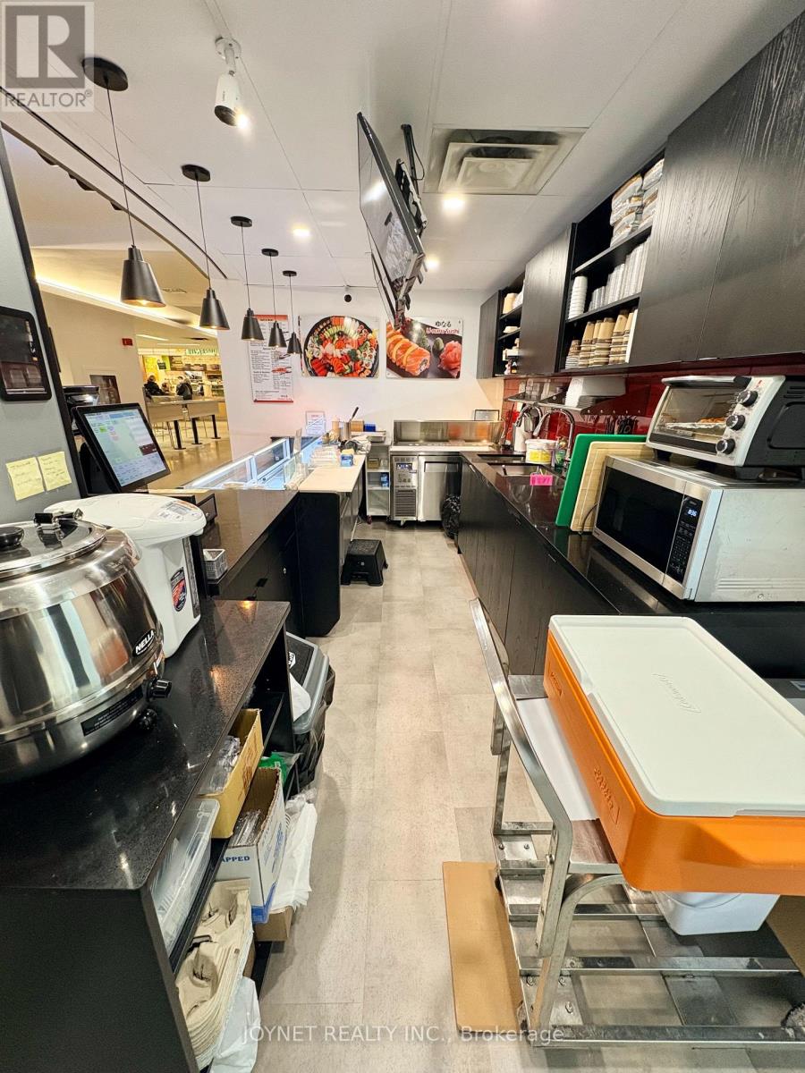 399 Bathurst Street, Toronto, Ontario  M5T 2S8 - Photo 2 - C12740336