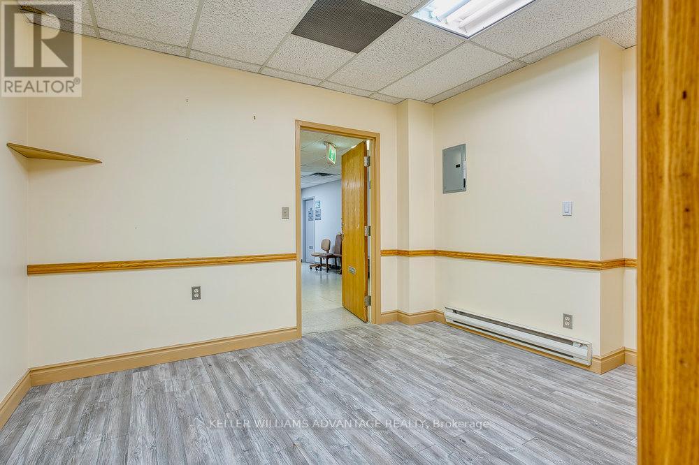 203b - 302 Spadina Avenue, Toronto, Ontario  M5T 2E7 - Photo 11 - C12740352