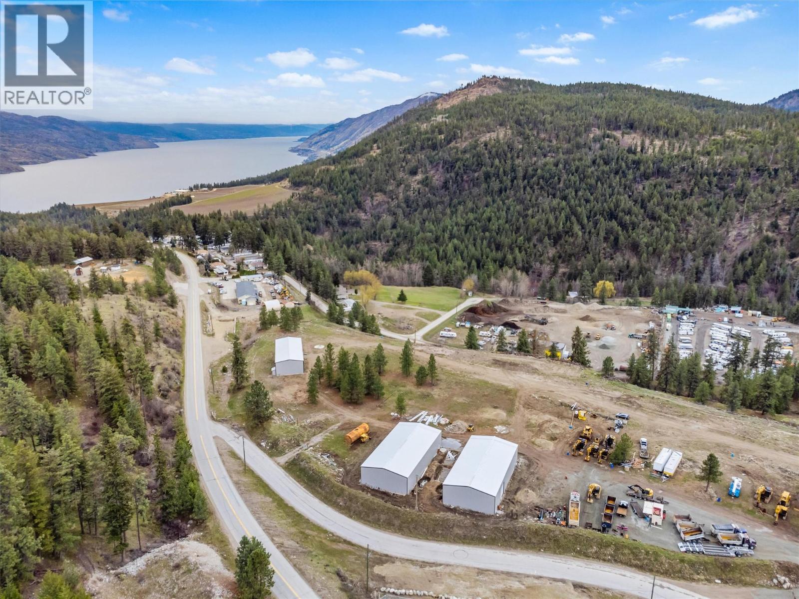 5460 McDougald Road Peachland Photo 3