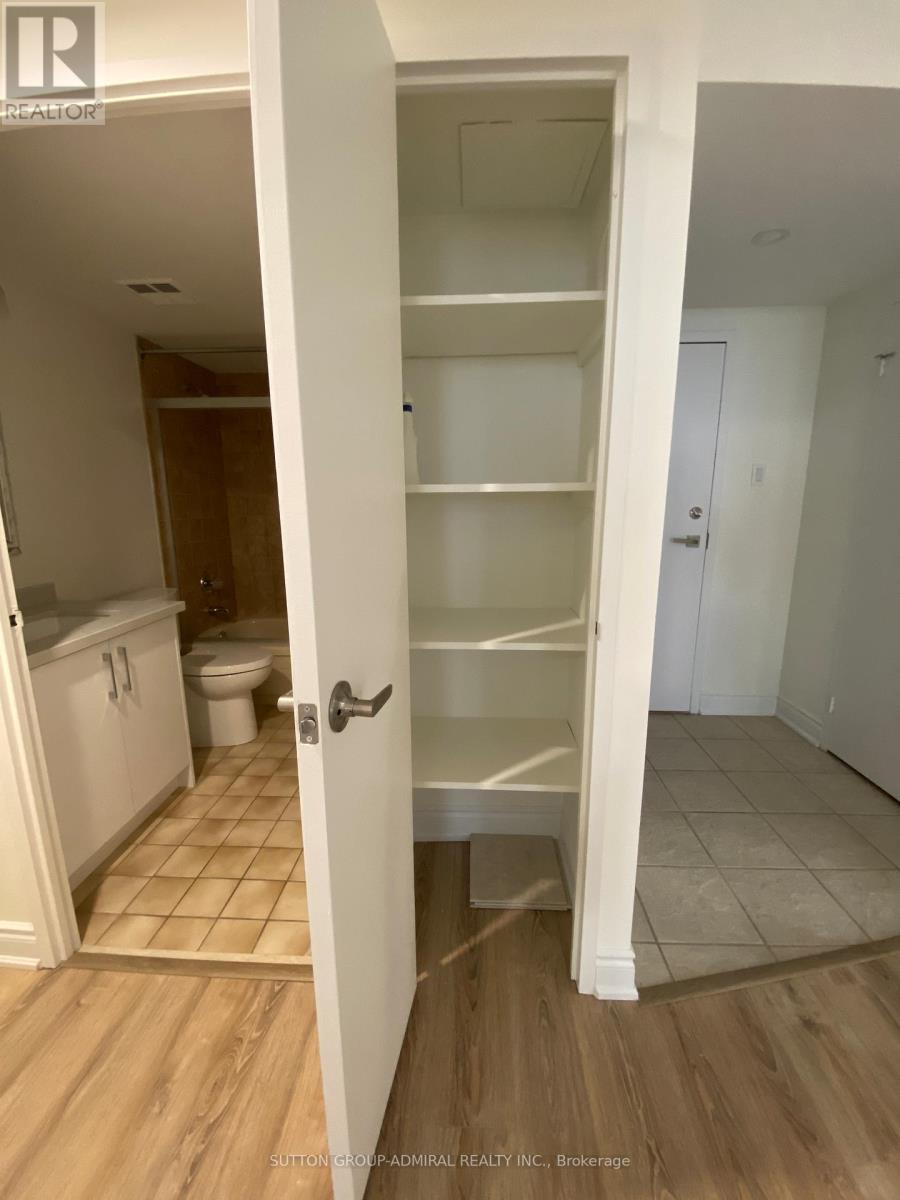 1505 - 7601 Bathurst Street E, Vaughan, Ontario  L4J 4H5 - Photo 15 - N12740248