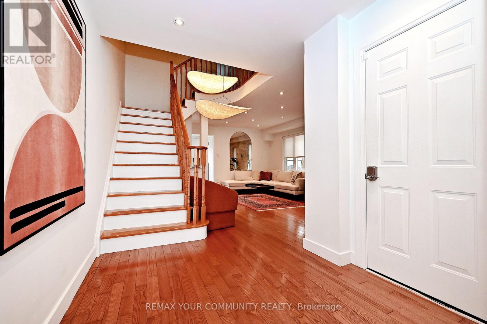 152 Vanguard Road W, Vaughan, Ontario  L4K 5G8 - Photo 5 - N12740310