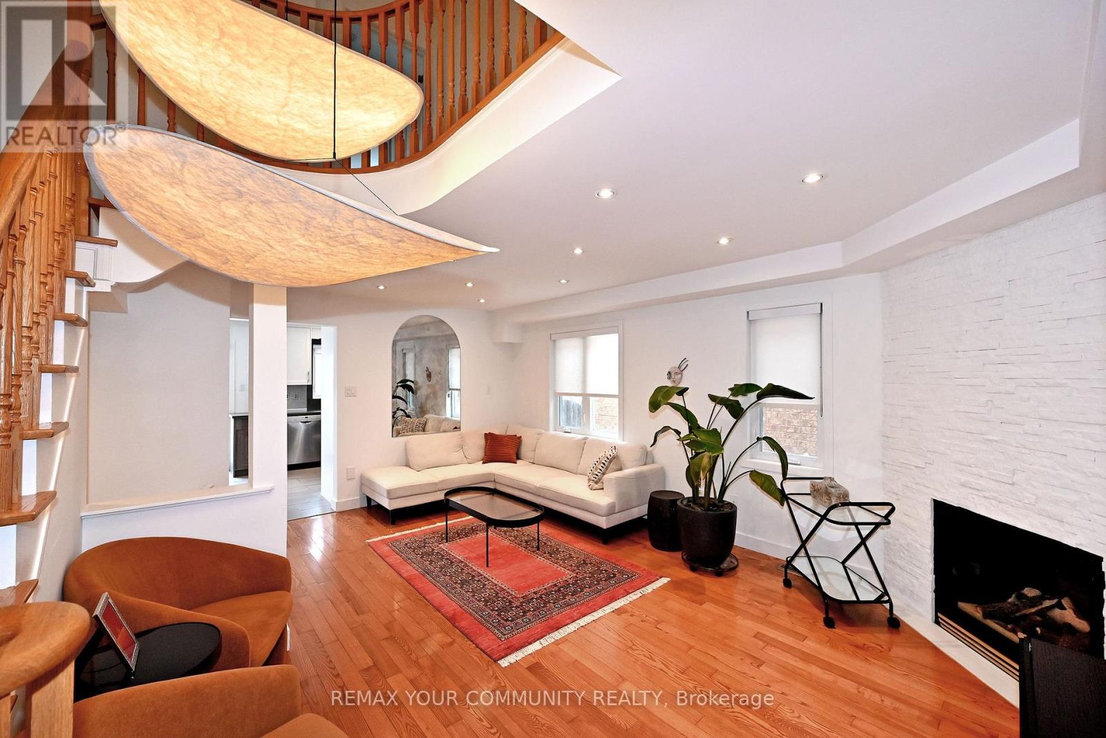 152 Vanguard Road W, Vaughan, Ontario  L4K 5G8 - Photo 6 - N12740310