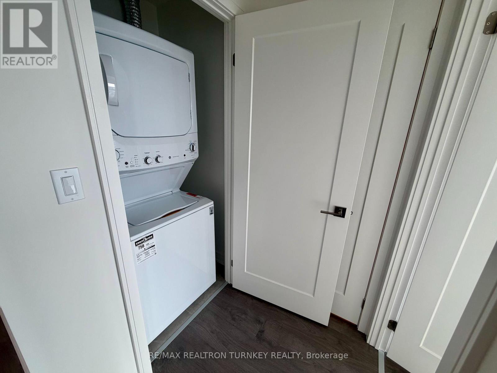 1311 - 705 Davis Drive, Newmarket, Ontario  L3Y 0J1 - Photo 10 - N12740368