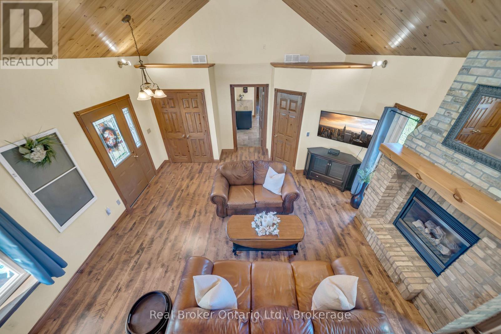 690 Wallace Avenue S, North Perth, Ontario  N4W 1Y4 - Photo 22 - X12735830