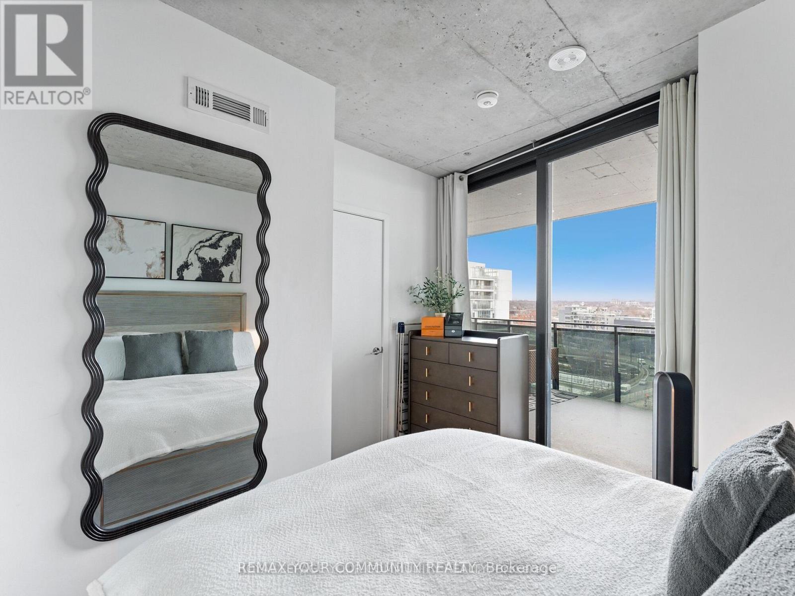 1108 - 21 Lawren Harris Square, Toronto, Ontario  M5A 0T4 - Photo 11 - C12738150