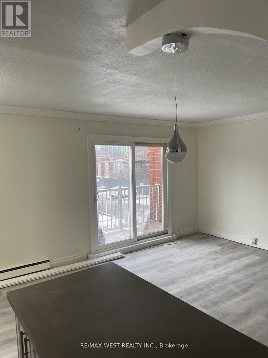 306 - 2365 Marine Drive, Oakville, Ontario  L6L 1C5 - Photo 3 - W12740202